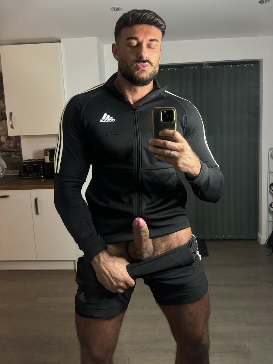 Intense gaze of Killax