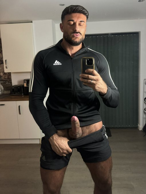 Chudai https://t.co/85dDn43JAB