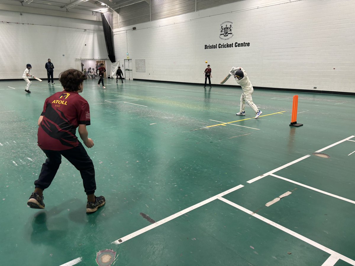 DFCALtd's tweet photo. Week 3 of our #DFCA #BYCL Under 12s Indoor Cricket League @Gloscricket Enjoying all the exciting match action!
Game 2: @LodwayCC vs @StapletonCC
#indoorcricket #development #enjoyment #runs #wickets #catches https://t.co/nq2uSMJnw6