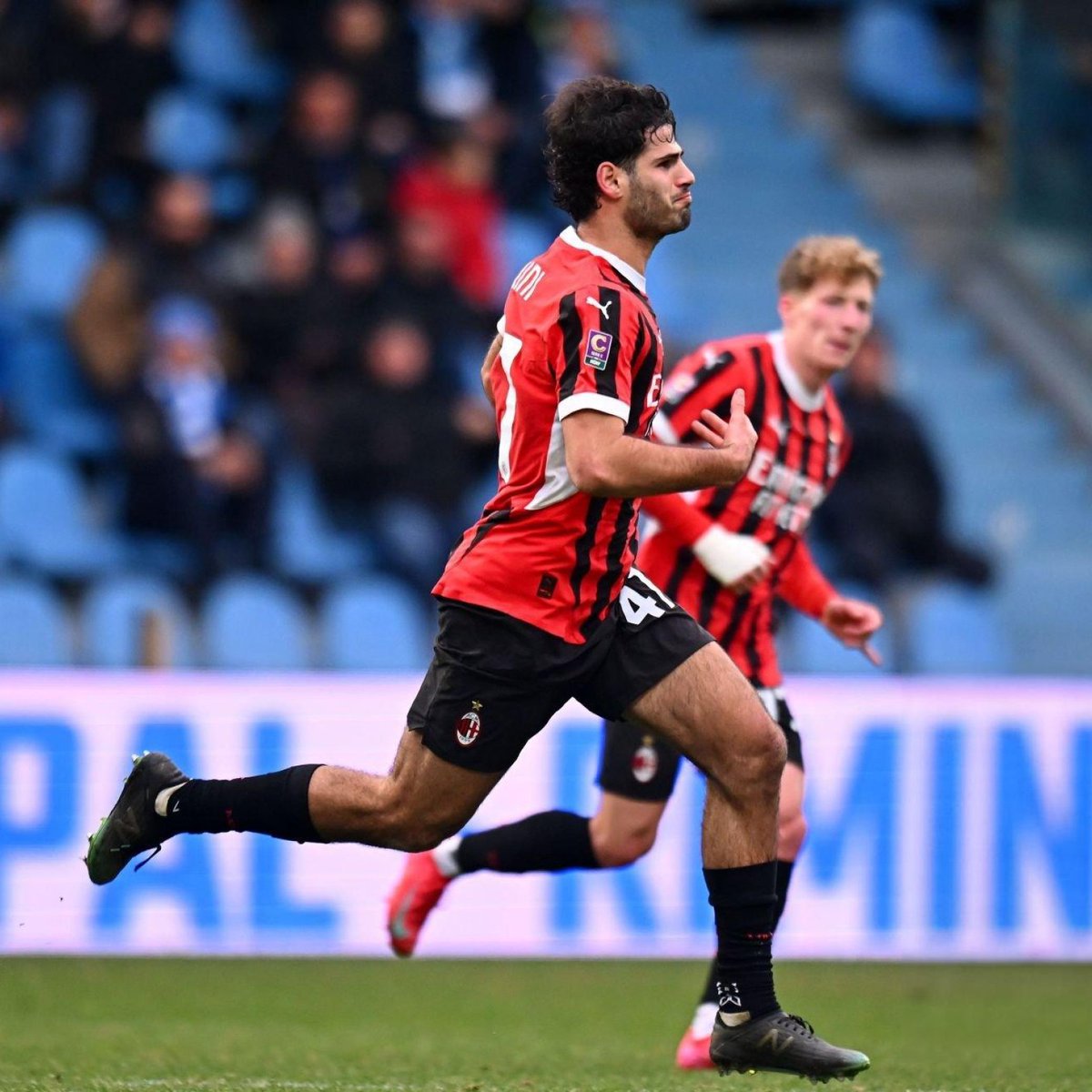 theMilanZone_'s tweet image. 🔴⚫️#Milan Futuro vince in trasferta (2-1) contro la #SPAL grazie al mercato invernale, #Magrassi e #Quirini regalano tre punti importantissimi alla squadra allenata da #Bonera.