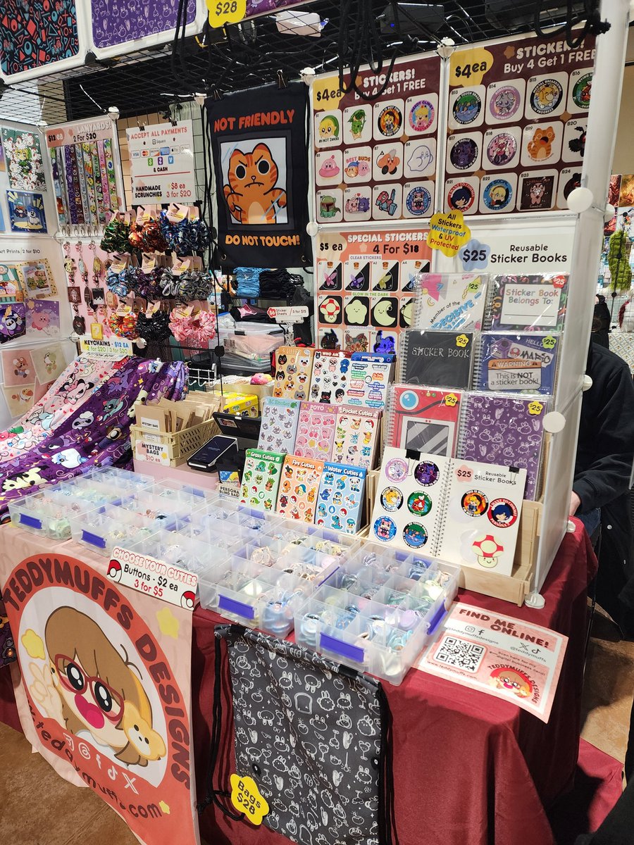 TeddyMuffs's tweet photo. All set up at @Setsucon this weekend! I'm table B14, hope to see you! Brought the new stuff 😉
#cosplay #setsucon #altoonapa #animecon #comiccon #artist #artistalley #cuteart #fanart #art https://t.co/DoSfhq7lKC