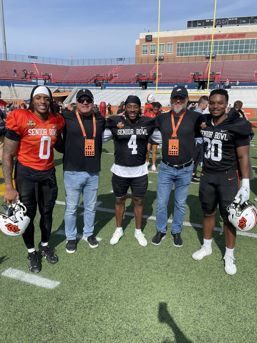 Joe Bob Clements (@joebobclements) on Twitter photo Good luck to these guys in todayās <a href="/seniorbowl/">Panini Senior Bowl</a> ! <a href="/tkconfidential_/">Nick Martin</a> <a href="/Ollie_Gordon2/">Ollie Gordon</a> <a href="/cloliver25/">Collin Oliver (CO)</a> (missing <a href="/trey_ruck/">Trey Rucker</a> ). It was great watching you practice this week! Good luck to these guys in todayās <a href="/seniorbowl/">Panini Senior Bowl</a> ! <a href="/tkconfidential_/">Nick Martin</a> <a href="/Ollie_Gordon2/">Ollie Gordon</a> <a href="/cloliver25/">Collin Oliver (CO)</a> (missing <a href="/trey_ruck/">Trey Rucker</a> ). It was great watching you practice this week!