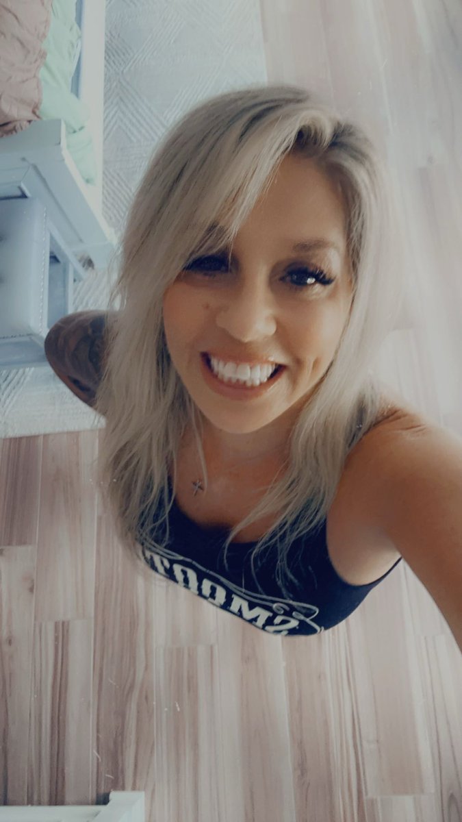 TexasCowgrl1111's tweet photo. Good morning from Texas!  Today is going to be a great day and I am going to conquer it!   Be blessed everyone!! ❤️❤️ https://t.co/NO2i77BDz8