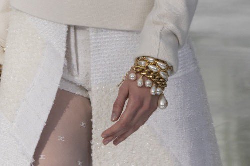 rosierpearl's tweet photo. chanel fall 2020 https://t.co/UR7nLAUa4G