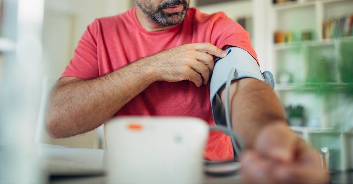 WebMD's tweet image. High blood pressure is surprisingly common, affecting 46% of American adults, and it's almost always treatable with lifestyle changes and inexpensive medication. What a cardiologist wants you to know: wb.md/4gez35U