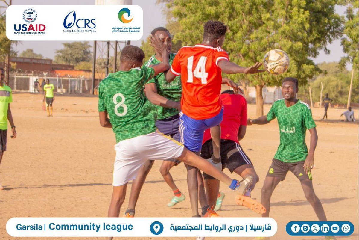 awafy_org's tweet photo. Please scroll down for English
جانب من مباريات الاياب ضمن دوري الروابط المجتمعية في قارسيلا.
A glimpse of the return-leg matches in Insijam Community League in Garsila.
@USAIDSudan @CatholicRelief @USEmbassyKRT
#AWAFY
#Insijam
#RestoreLife https://t.co/sNbKJWKZCQ