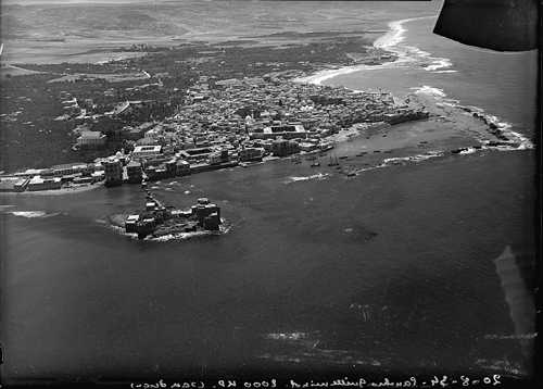 nativethreadsco's tweet photo. The City of Sidon in Lebanon c. 1934 https://t.co/XBkTzqK950