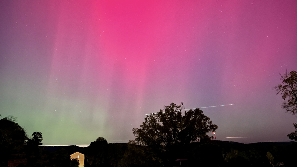 Did you know that Long Island is set for an aurora spectacle in 2025? We can’t wait to see more views of the aurora borealis! Adelphi’s faculty explain how to catch this beautiful phenomena: ow.ly/ogWX50UMPii #AuroraBorealis
