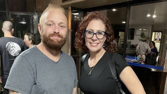 🚨URGENTE: PGR pede a PRISÃO de Carla Zambelli e Walter Delgatti. A espanhola contratou o hacker para invadir o sistema do CNJ e inserir informações falsas, uma delas era um mandado de prisão contra Alexandre de Moraes.
GRANDE SEMANA ZAMBELLI 😂👍🏻🇧🇷