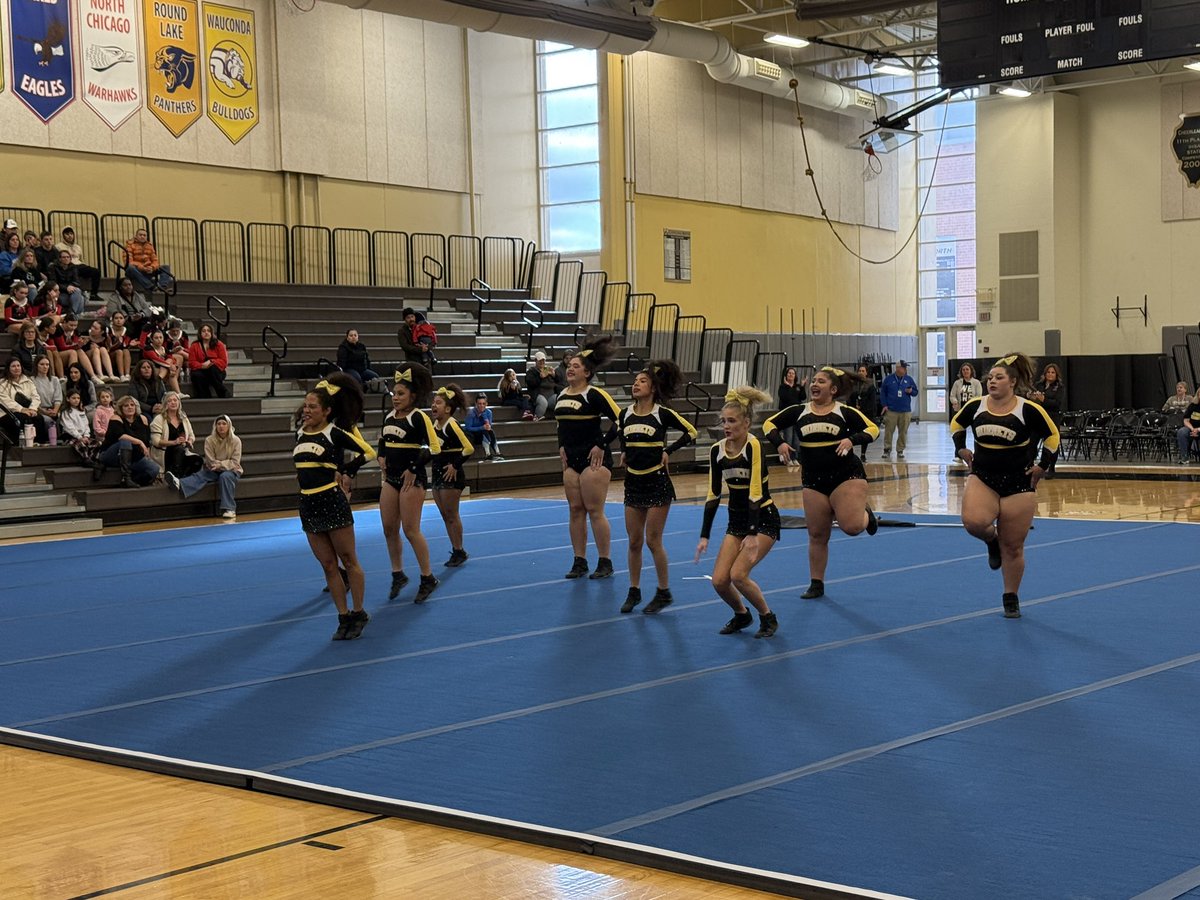 Great job #CheeringHornets. Proud of all of you. <a href="/IHSAState/">IHSA State</a>