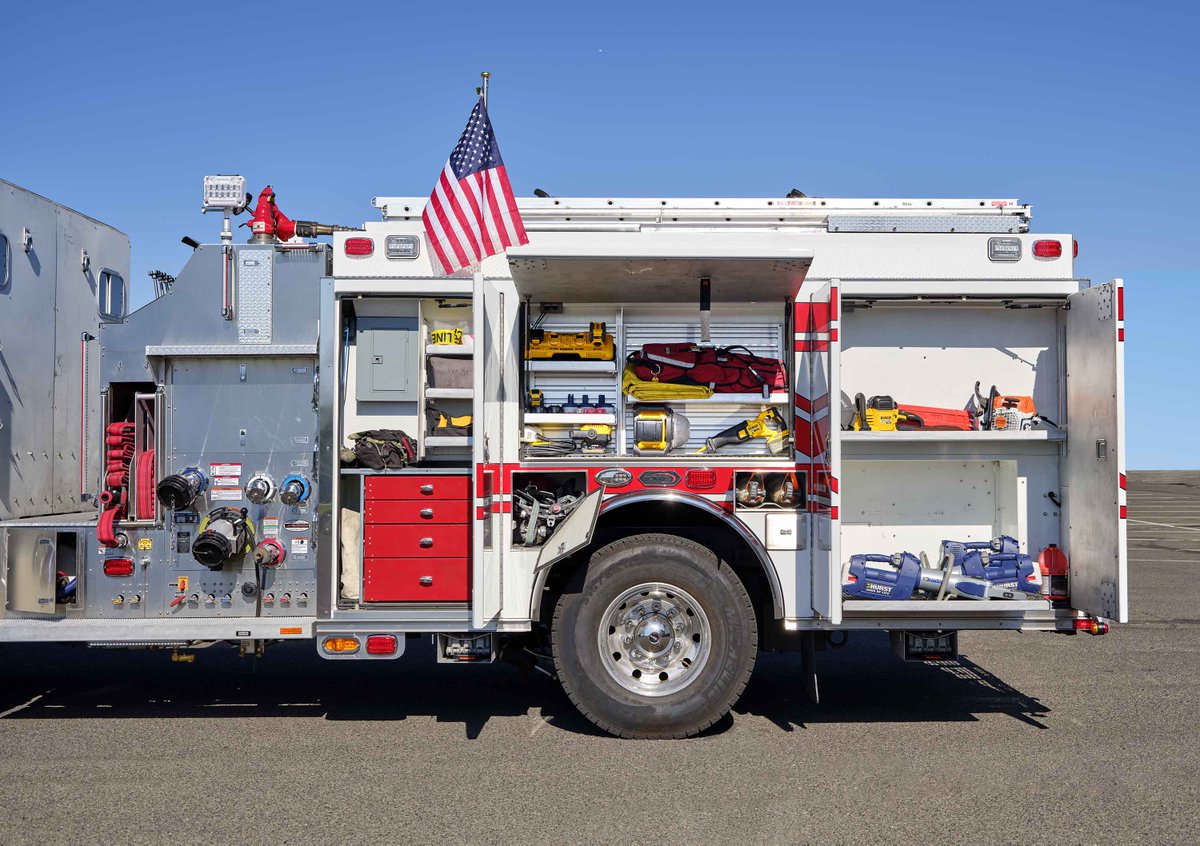 KMEFire's tweet photo. Our #truckofthemonth for February is this KME Custom Top Mount Pumper for the Yakima Fire Department! Learn more about these pumpers here https://t.co/ErBAAolXdn Buy a calendar here https://t.co/zLXBkhkvOL #KMEfire #firetruck #firefighter #yakimawa https://t.co/yBMG71tlTf