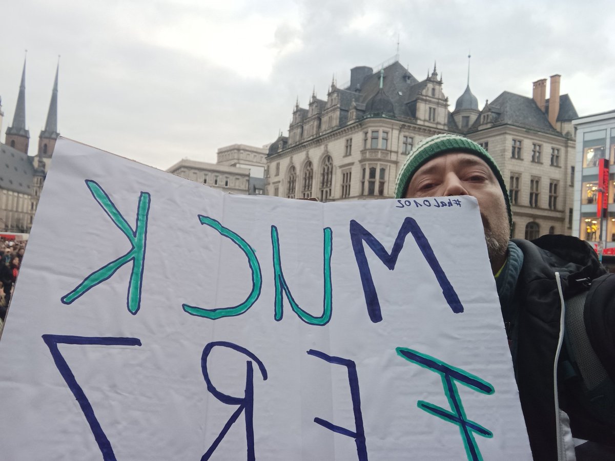 MeisterJODA12's tweet photo. @GegenOmas Schön Euch getroffen zu haben. ✌️
#hal0102 https://t.co/x9EXgMCwIF