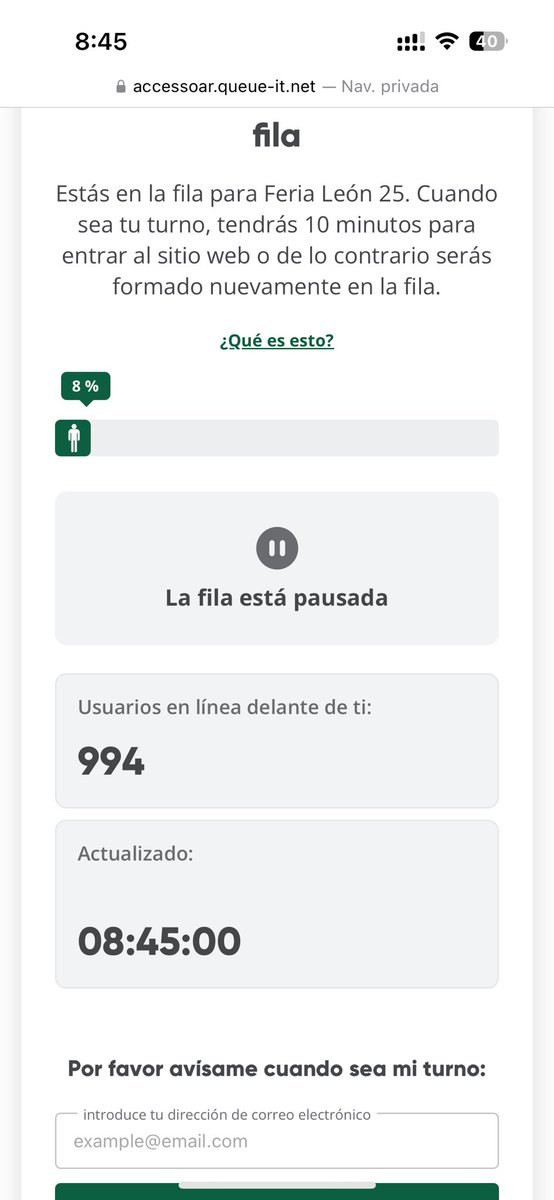 Oscarzuve's tweet photo. @FeriaDeLeon  me pueden explicar cómo en dos horas sólo avance 100 lugares, la fila permanece pausada por más de 1 hora y mágicamente se agotan, como se pueden agotar los boletos si son 2 por turno y yo tenía el 1053 desde que inició. 
#fraude @AleGutierrez_mx @Profeco https://t.co/flFbU3jQKZ