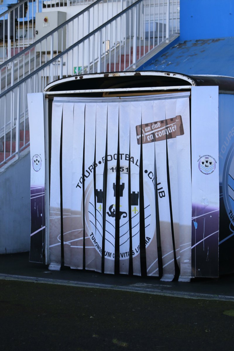 𝗨𝗡 𝗖𝗜𝗘𝗟 𝗕𝗟𝗘𝗨 𝗣𝗢𝗨𝗥 𝗟𝗔 𝗗𝗘𝗥' ☀️

#Régional1 #AllezTours #ToursFC #TousCielEtNoir