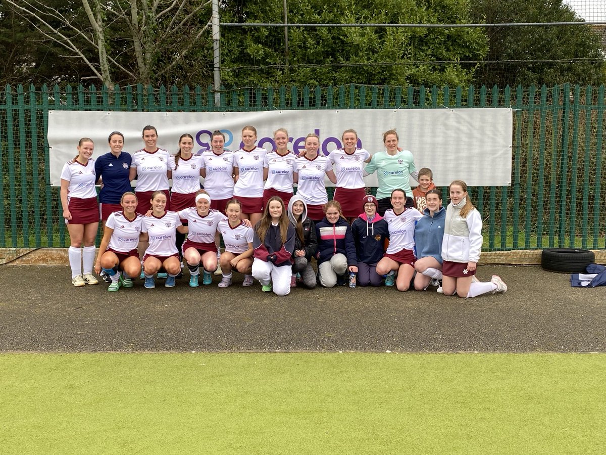 Massive thanks to the ball girls for EY Game today v Pembroke. 👏👏⁦<a href="/irishhockey/">Hockey Ireland</a>⁩ ⁦<a href="/Munster_Hockey/">Munster Hockey</a>⁩