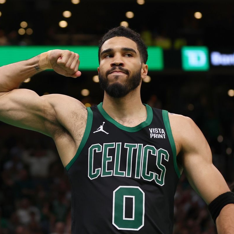 NBAdabad's tweet image. Aqui vai algo pra DESTRUIR muitos argumentos.

Desde que Jayson Tatum entrou na liga, em 2017/18, ele é o jogador com mais cestas pra empatar ou virar o jogo nos últimos 10 segundos:

16 – Jayson Tatum
15 – Damian Lillard
13 – DeMar DeRozan
13 – Nikola Jokic
13 – Trae Young…