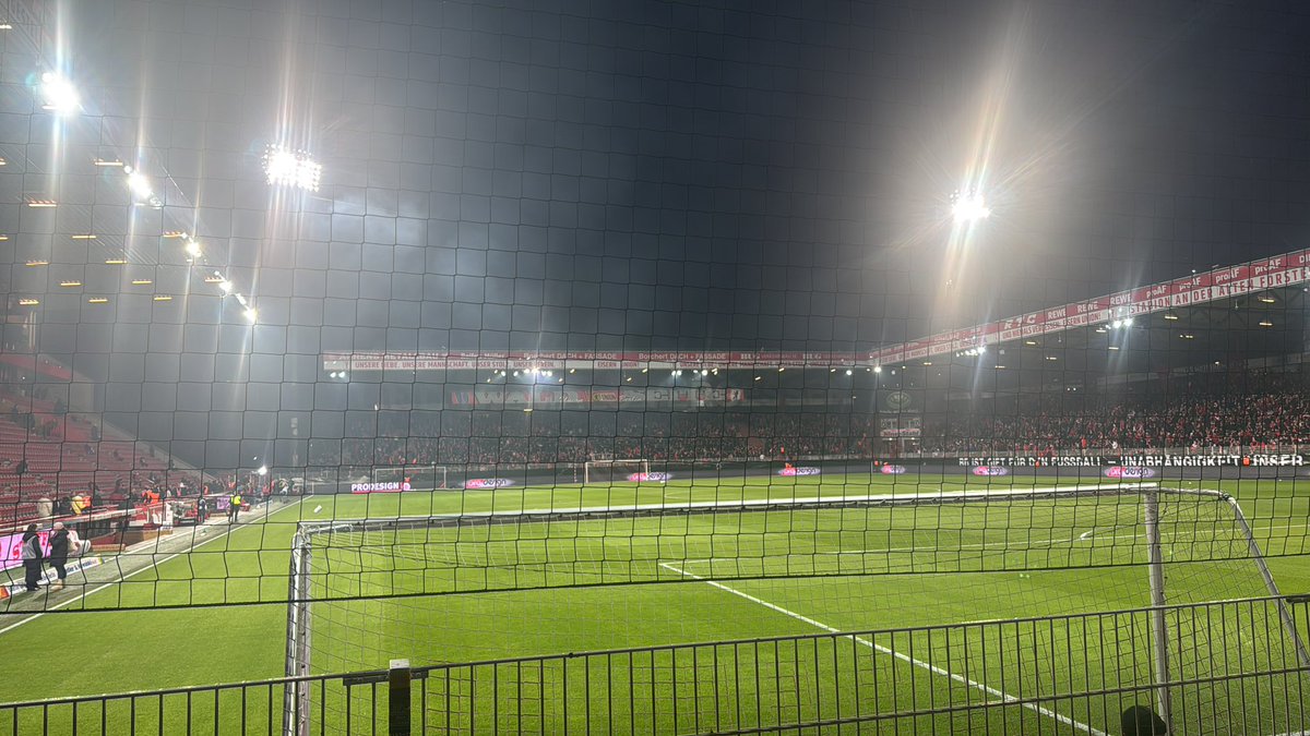 Forum_29's tweet photo. Grüße aus Köpenick! ✌🏻 https://t.co/MlqyvZUI2x