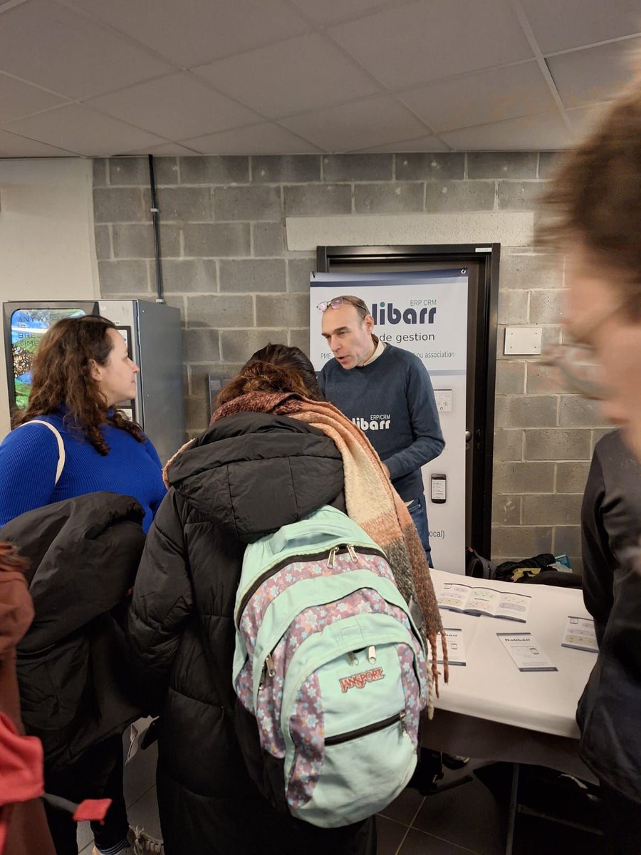 Oh my god. So many people at the #FOSDEM.
We are already missing flyers...