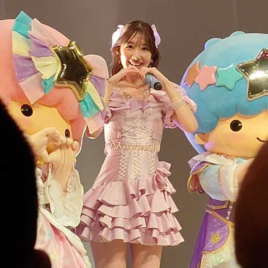 yukiusaaaaaa's tweet photo. 推し活ピューロランドフェス💖
大好きなピューロランドで推しに会えるなんて最高過ぎた😭💕夜は別のライブあるけど無理して来て良かった…キキララにテンションMAXのゆきりん面白かった🤣❣️
#柏木由紀 https://t.co/g59bl7XhVP