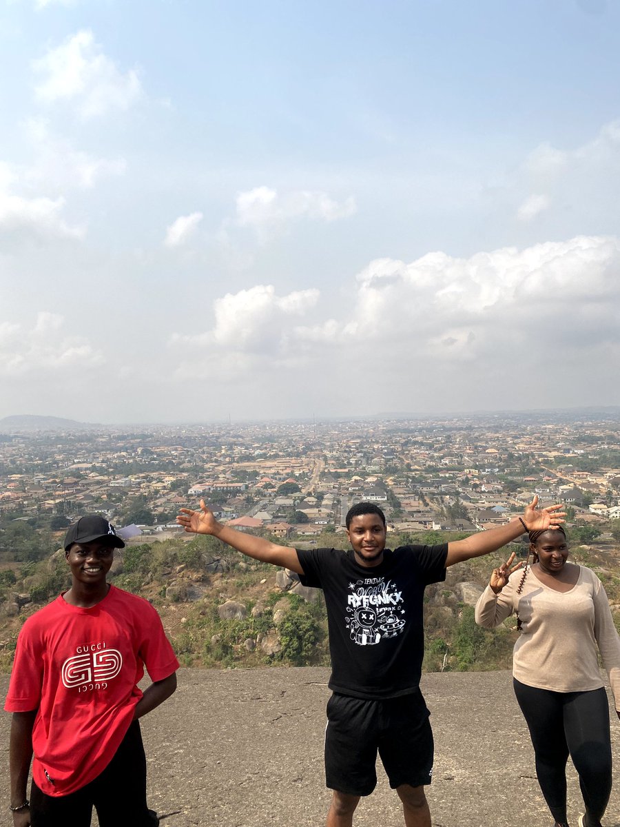 BamiseSalawu's tweet photo. Home on Hills 🏔 🌄..
Hiking 🚶‍♂️ ⛰ https://t.co/ar4qJFq7Na