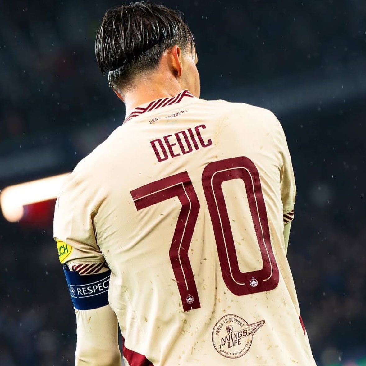 FabrizioRomano's tweet image. 🚨🔵⚪️ Olympique Marseille have signed Amar Dedić on loan deal with potential obligation to buy clause.

Obligation will be triggered if he plays 50% of the games from now to June.

€1.5m loan fee plus €10m buy clause.

Ideal signing to cover both wings. Here we go. 🤝🏻