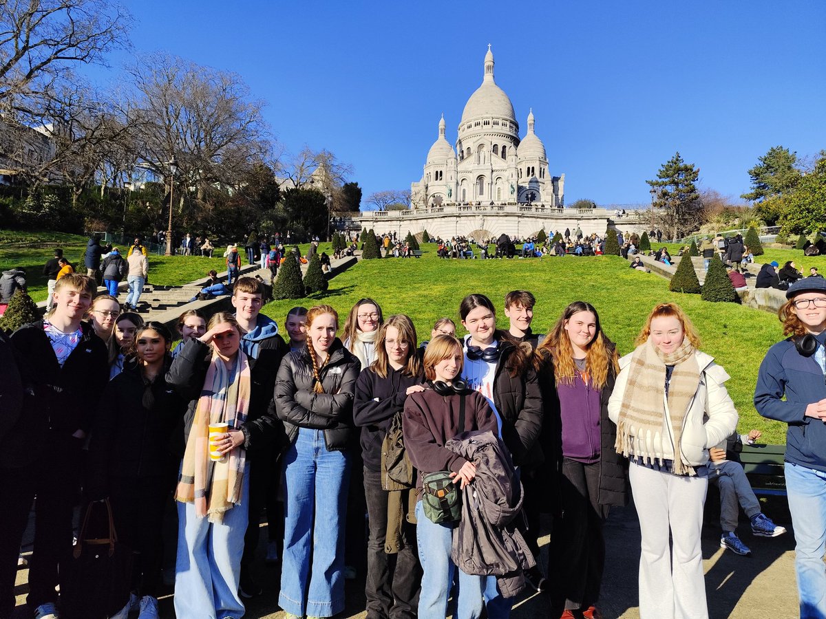 Sun out at Montmartre - Sacré Coeur.