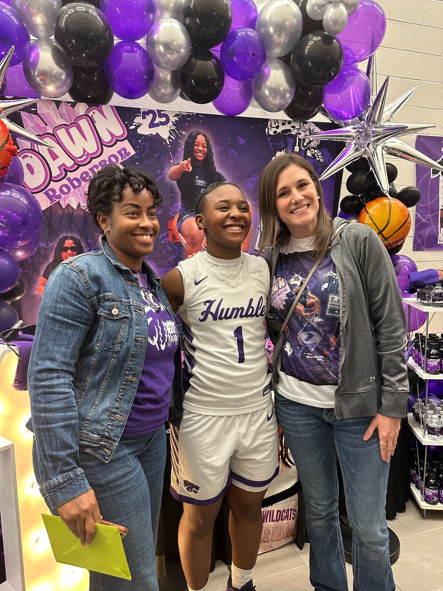 Fallon L Presley-Armstrong (@sci_magination) on Twitter photo A pleasure to run into my colleague <a href="/AP_Fletch/">Kat Fletcher</a> and support former students for Senior Night. Good luck C/o25 <a href="/DawnRob33177466/">Dawn Roberson</a> #1 & <a href="/PennJuliana1/">Juliana Penn</a> #3 intelligent and athletic Wildcats 🫶🏽 A pleasure to run into my colleague <a href="/AP_Fletch/">Kat Fletcher</a> and support former students for Senior Night. Good luck C/o25 <a href="/DawnRob33177466/">Dawn Roberson</a> #1 & <a href="/PennJuliana1/">Juliana Penn</a> #3 intelligent and athletic Wildcats 🫶🏽
