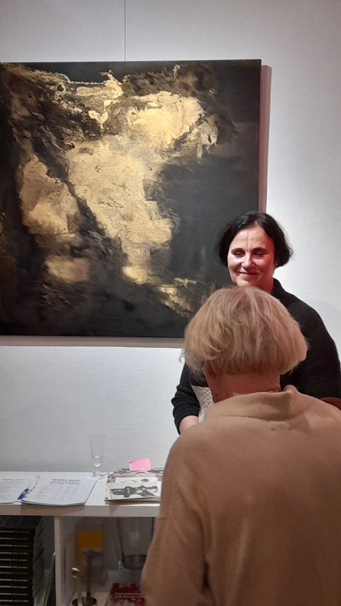 Jäähyvöiset taulun äärellä