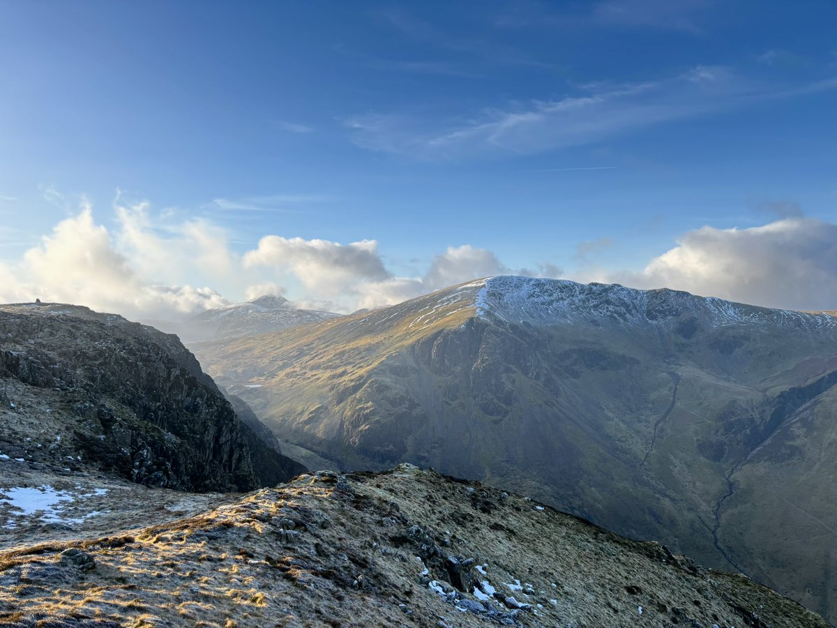 cooldivingdude's tweet photo. The route home via #Dalehead Crags, passing Great Gable… yes there is another one (may be others?) in the ##LakeDistrict - both visible.

A brill way down if it’s not snowy or icy 🙄 https://t.co/4CJV3UI4Na