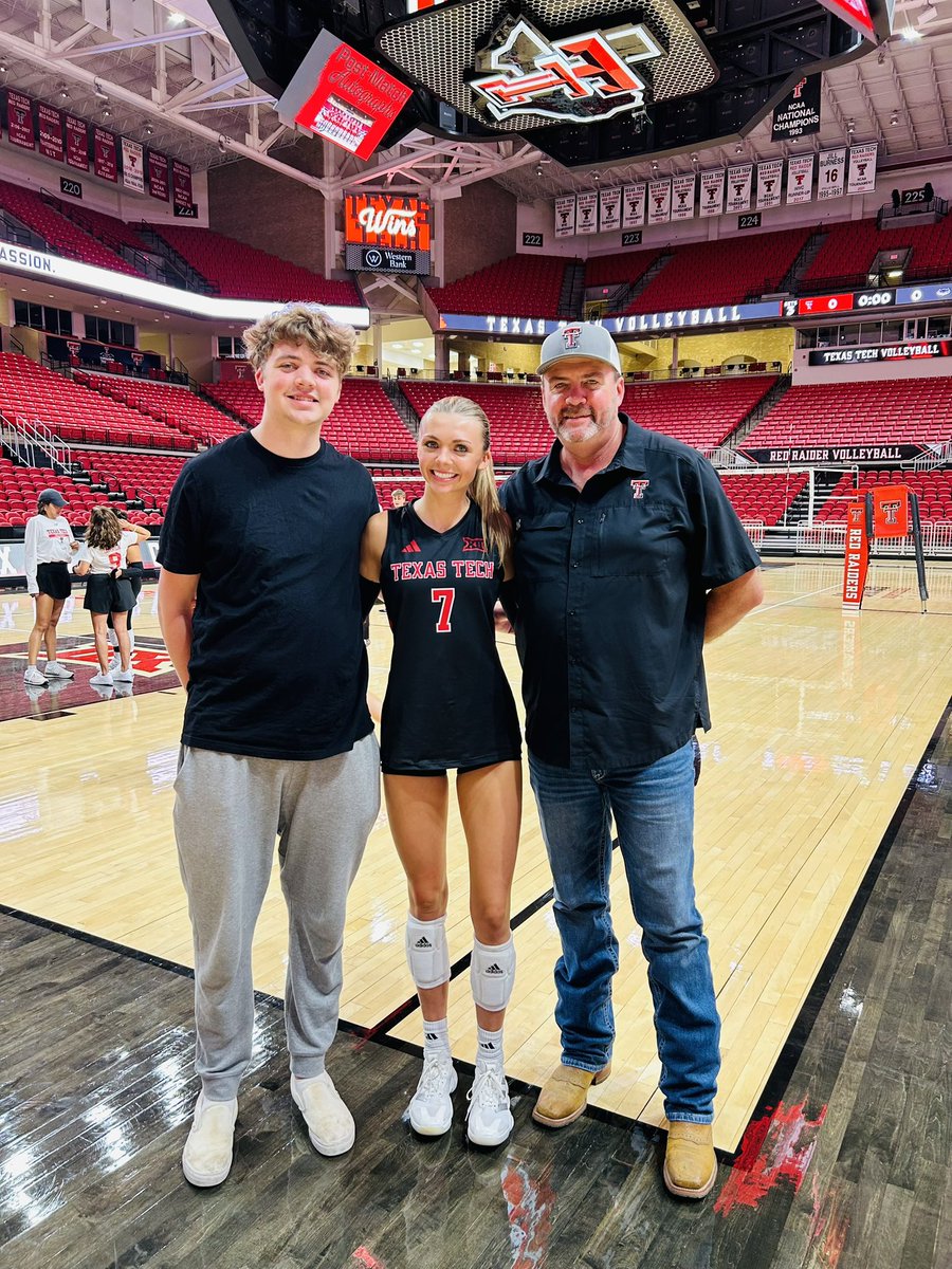 macie mathis tweet media