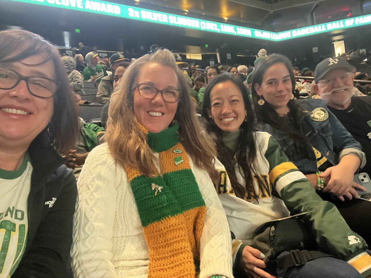 Ready to celebrate the 🐐💚

Gone too soon. Thank you, Rickey.

#RickeyHenderson #OaklandGoat #celebrationoflife #24ever 

<a href="/jillerbl/">Jill Erbland</a> <a href="/dawnpieper/">Dawn Pieper</a> <a href="/Sghafarik/">Sahra?</a>