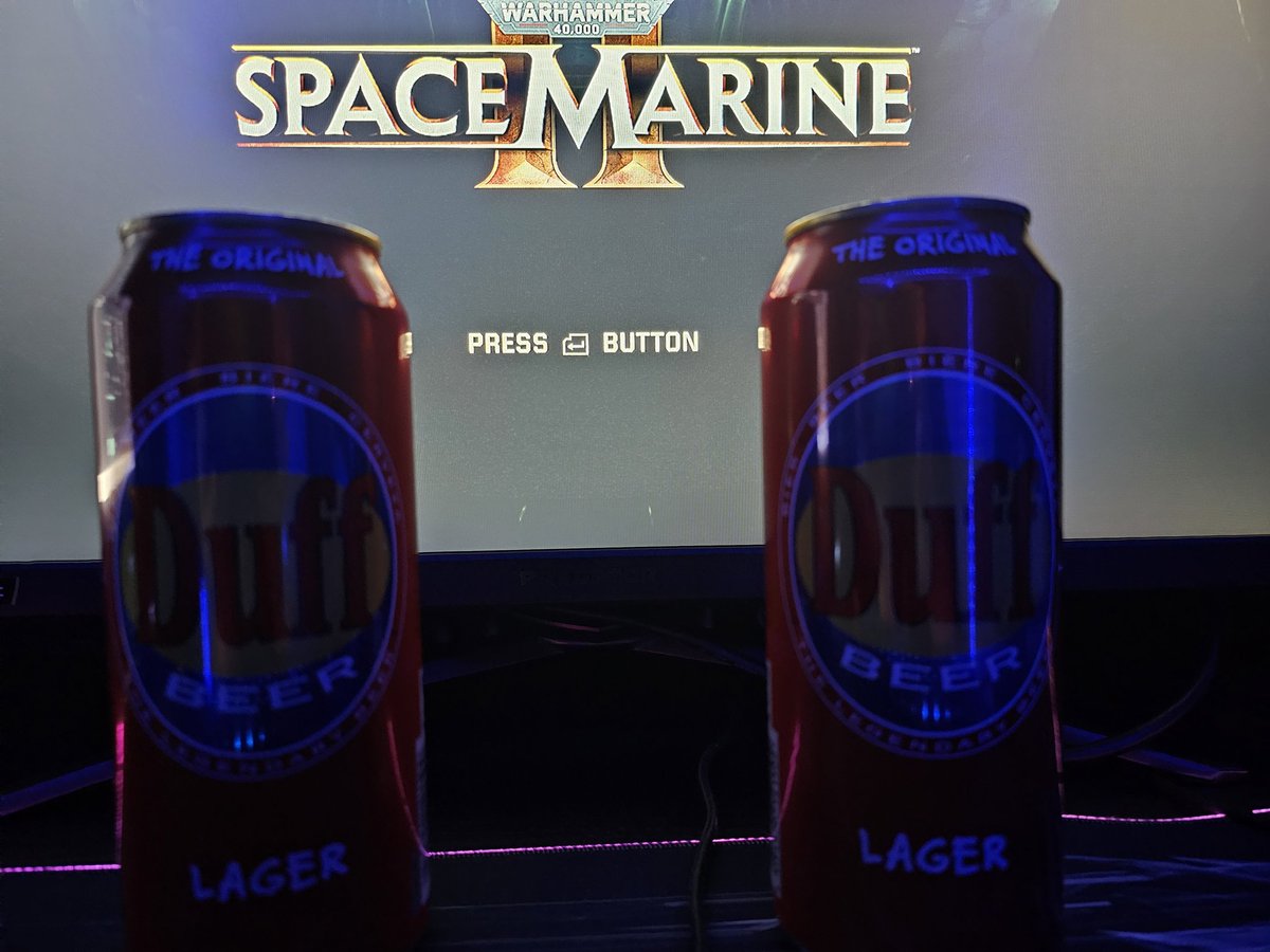 sixsecondspawn's tweet photo. Got some #duffbeer and some #spacemarine2 It's gonna be a good night!! LFG!!! https://t.co/wdjFhksh68
