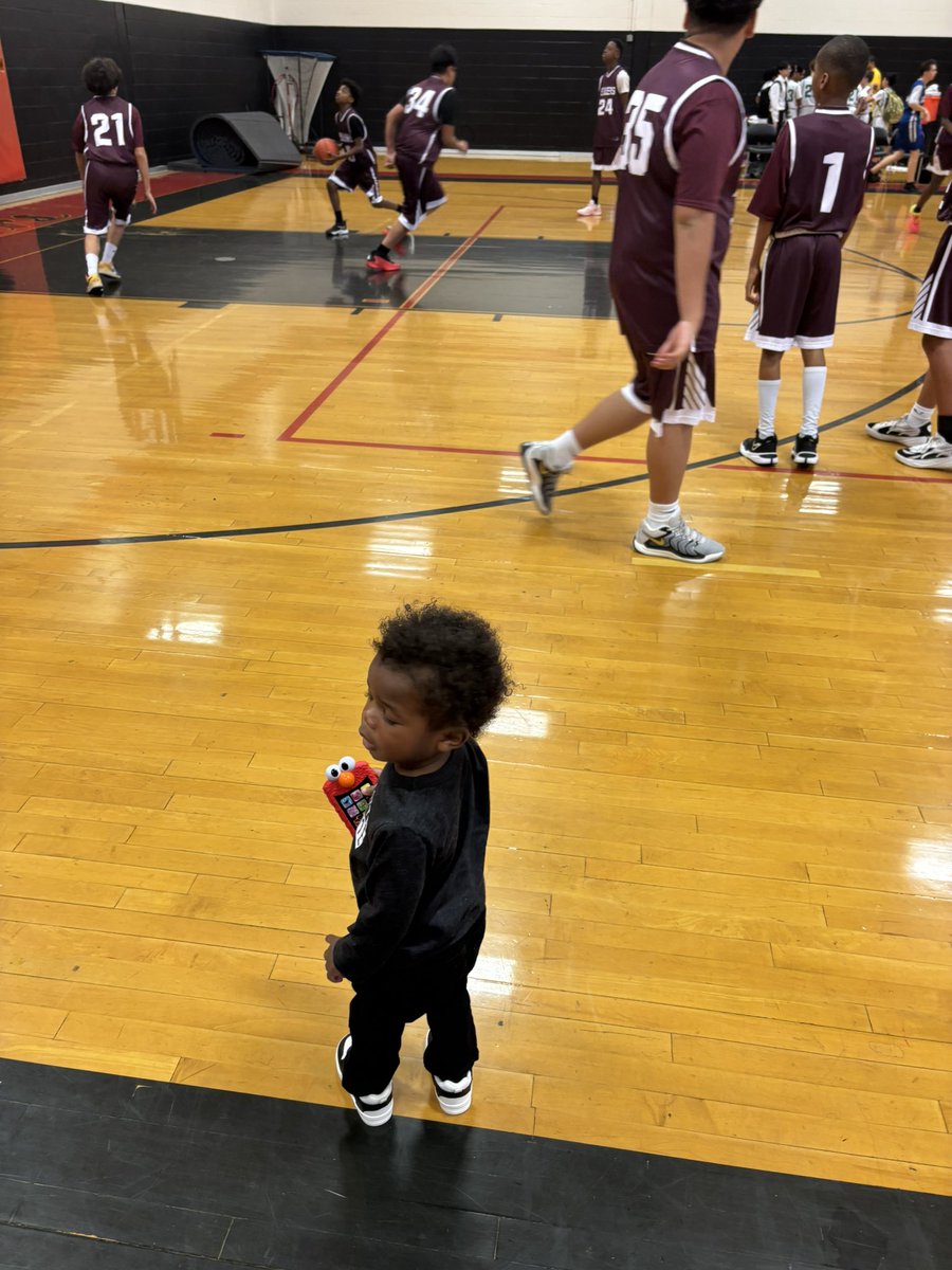 MetricDManning's tweet image. #MaverickDean hanging in these streets with #Spring97 as we got out to watch Lil’ Evan win the city championship with his team! #MavDad #NUPES #TheVillage