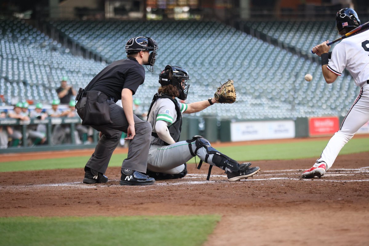 E6| Weevils 6, UCM 2

We head to the 7th with Chaz Poppy leading us off!

#WeevilNation