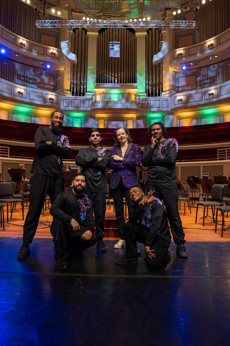 FlyDanceCompany's tweet photo. It was an honor! Thank you, @carmelsymphony

"What a thrilling performance by Fly Dance Company, Guest Conductor Mélisse Brunet, and the musicians of the CSO!"

#Fly #flydance #flydancecompany #TheGentlemenOfHipHop https://t.co/fTuZwWaeSW