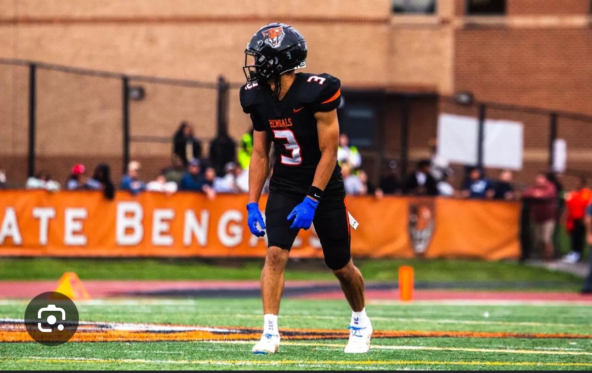 earnstchristian's tweet photo. after a great conversation with @FB_Coach_Morgan i’m blessed to say i’ve received a offer from @BuffStateFB.
@jacksfootball @wny_football @buffalostate https://t.co/aMnLtf69vV
