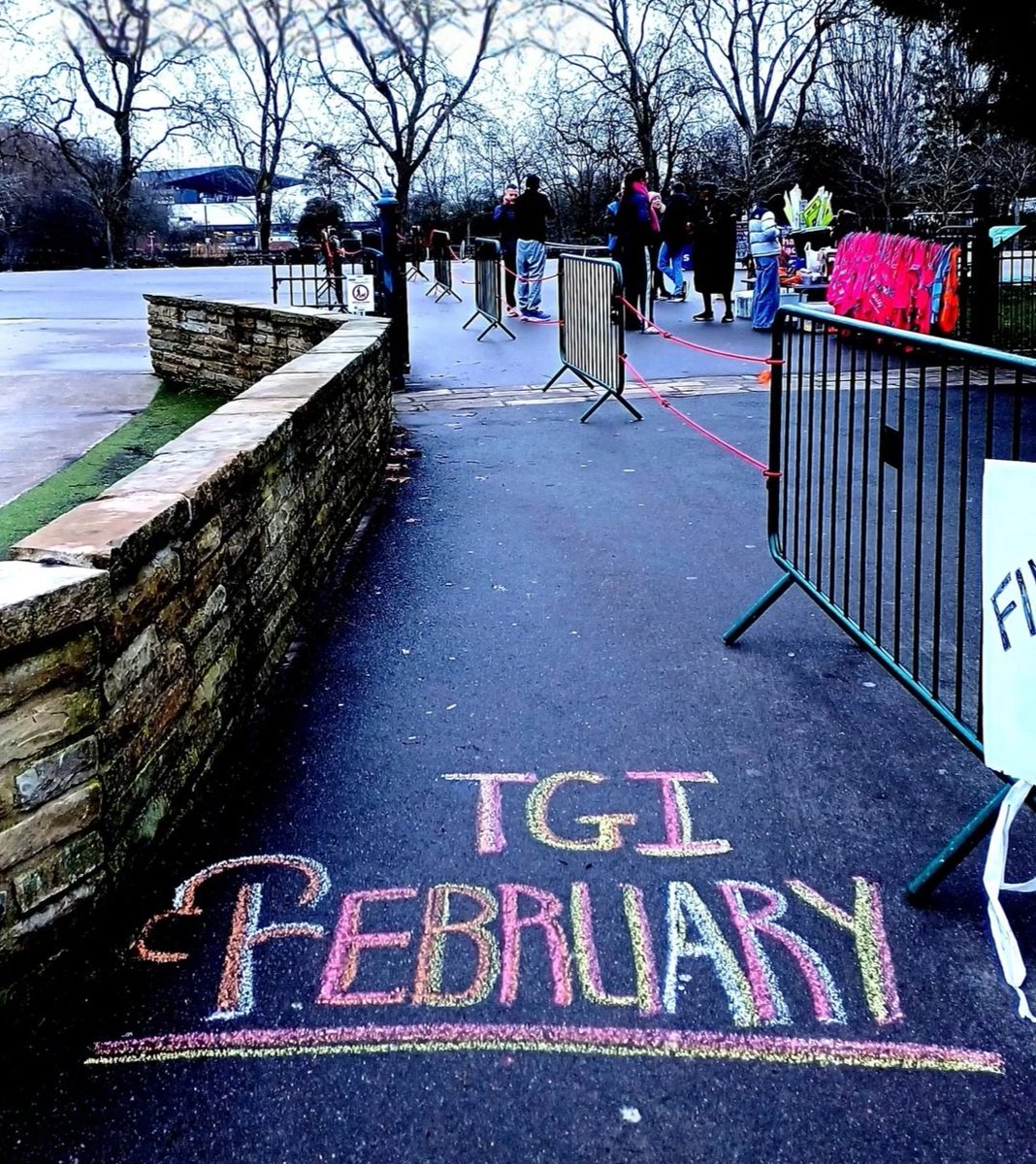 February feels, photo 3. 🙂

Today's magic milestoners...

100 - Benedict Odone 🖤
100 - Volunteer stints - Matt Clarke, Bob Empson 🖤🩷
50 - Nick Payne, Katie Harvard-Taylor ❤️
25 - Michael Chesterston, Ally McCann 💜
10 - Florence Berry 🤍

Thank you volunteers! 
#loveparkrun