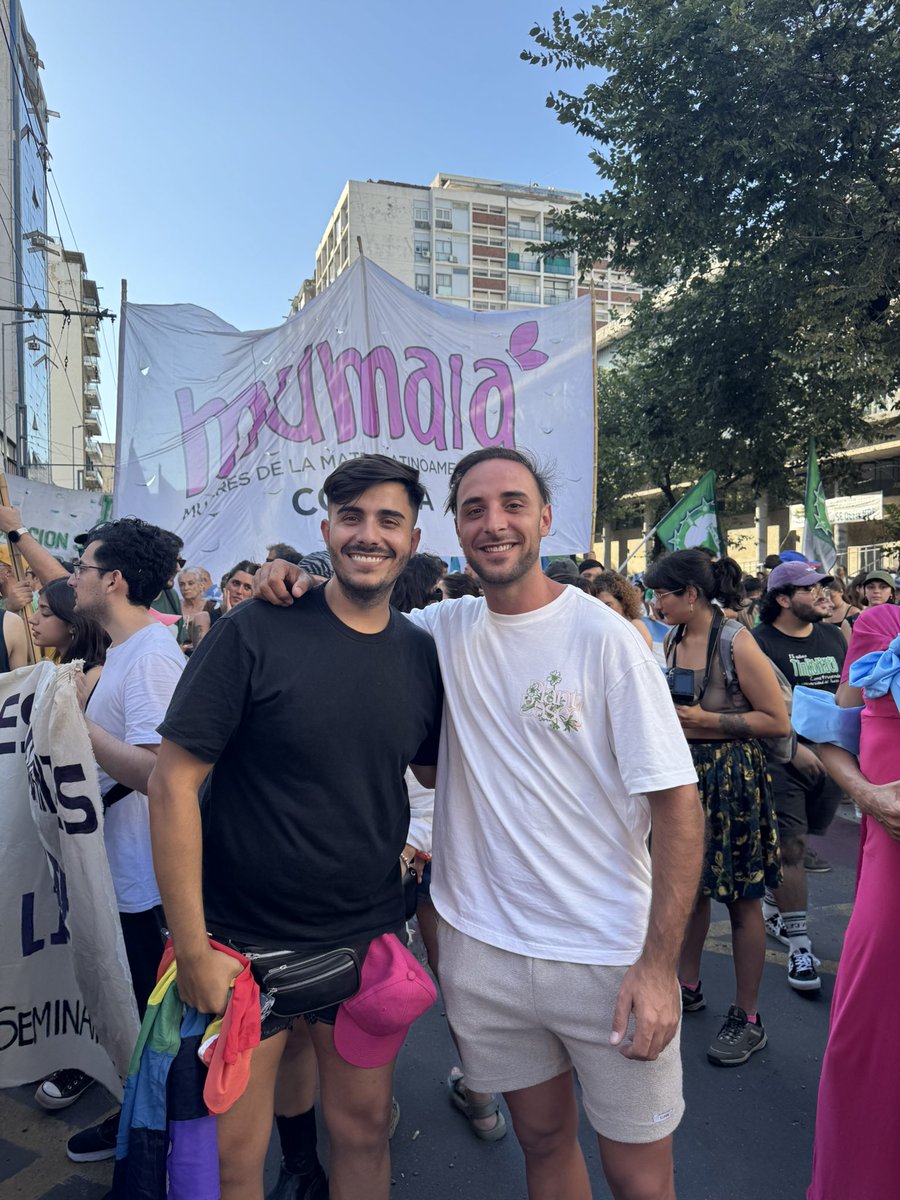 jr_cba's tweet image. Creíamos que había derechos que ya no se tocaban. Marchamos porque nos mostraron que sí querían tocarlos. En #Córdoba no nos van a hacer esconder. 
#1F