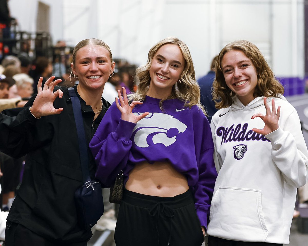 New Cats at the track! 😼

#EMAW👌 // <a href="/HannaKeltner/">Hanna Keltner</a>, <a href="/paytonfink/">Payton Fink</a>, <a href="/paytonwurtz_/">payton wurtz</a>