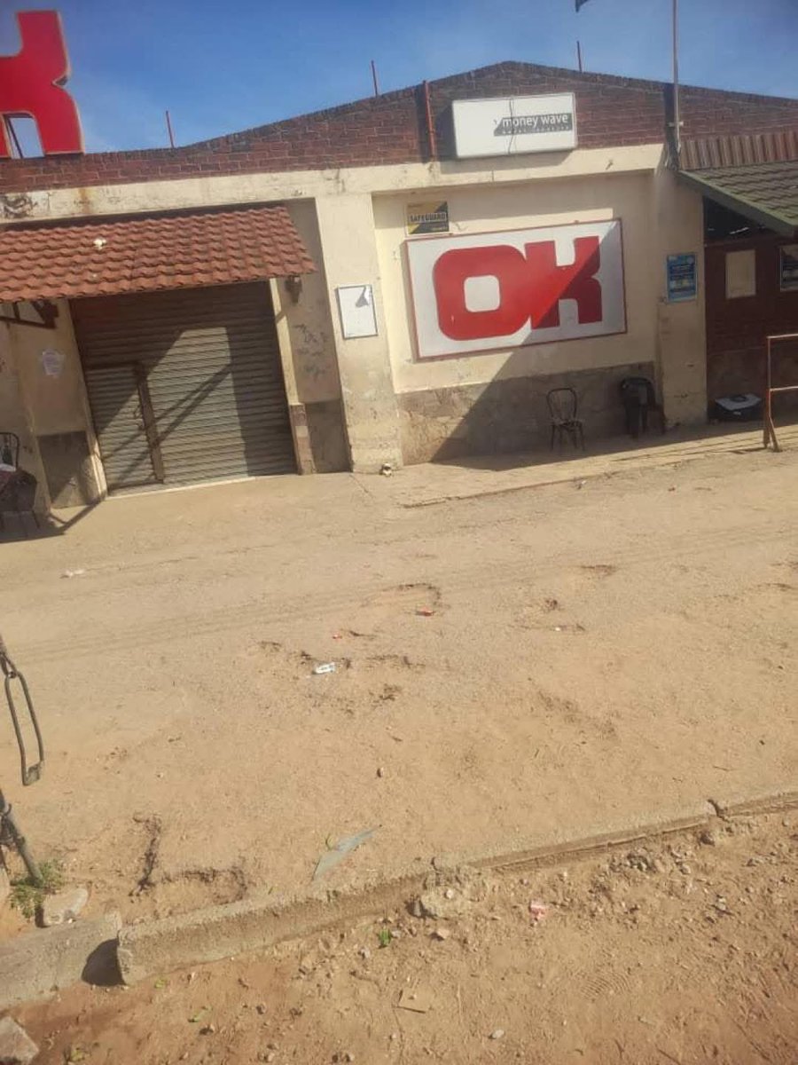 HopeWorks60's tweet image. ZIG has collapsed! The OK Store in Glen Norah has shut down.