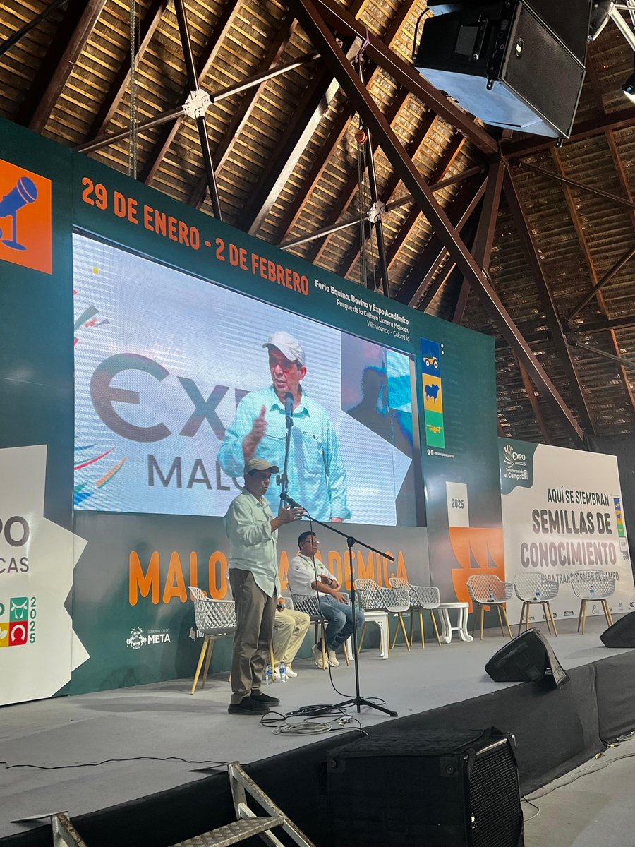 jflafaurie's tweet photo. #AEstaHora
Me encuentro en #Expomalocas2025 disertando sobre emprendimientos que los productores pueden implementar en sus hatos de manera simultánea a la ganadería.
Específicamente me refiero a la siembra del #cacay.
@Fedegan
@FUNDAGAN
@DeSilvestriJG
@OctavioVargasD
@RicardoArenasO
@brahmanbreeder
@olberayala
@MinAgricultura
@Finagro
@BancoAgrario
@Expomalocasco
@LocalProyecto
@villavoalcaldia
@FedeganMeta
@GobMeta