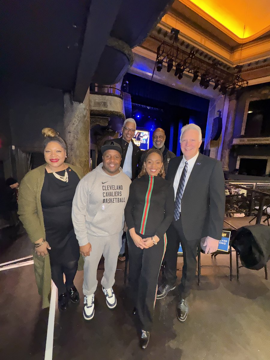 chrisronayne's tweet photo. Great to be with @NaacpCleveland today for the civically engaged youth forum @AgoraCLE An inspiring day in the #LAND Hereβs to all of the young leaders here #InTheCLE https://t.co/PBMJRORuNp