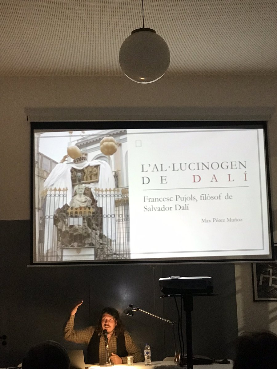 ftenc's tweet image. La feina de @ParcerisasPilar a Portbou és ingent: avui hem gaudit d’una magnífica conferència de Max Pérez Muñoz sobre Francesc Pujols, mestre de la filosofia i de la ciència catalana.