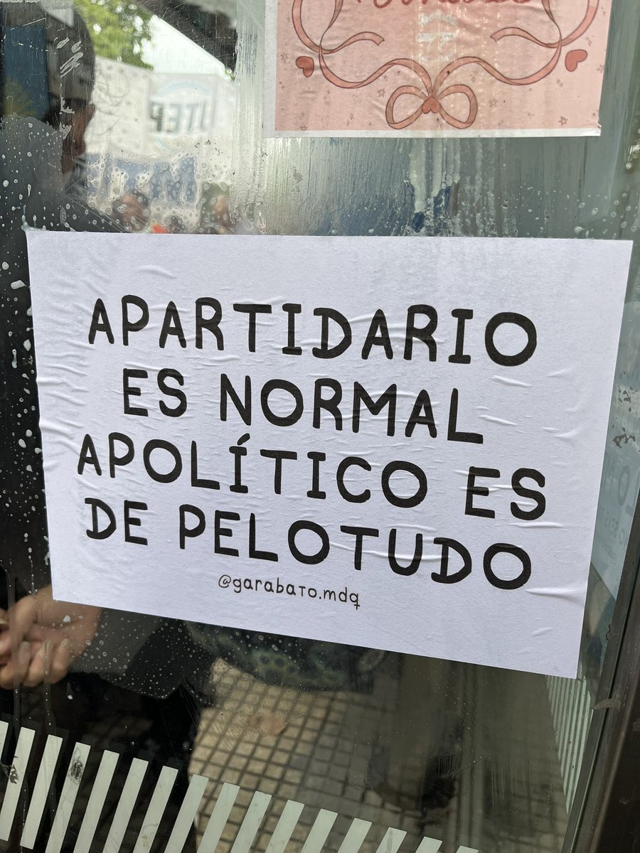 swiftttmila's tweet image. cosillas de la marcha 🙏🏼