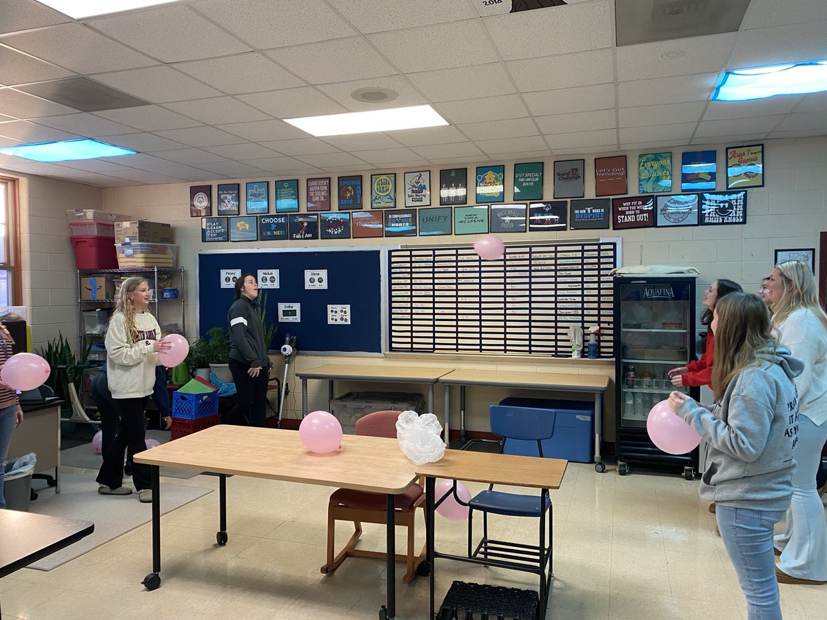 Fan I Am team building with balloon dodgeball ⁦<a href="/wkhscc2/">WKHSCC2</a>⁩