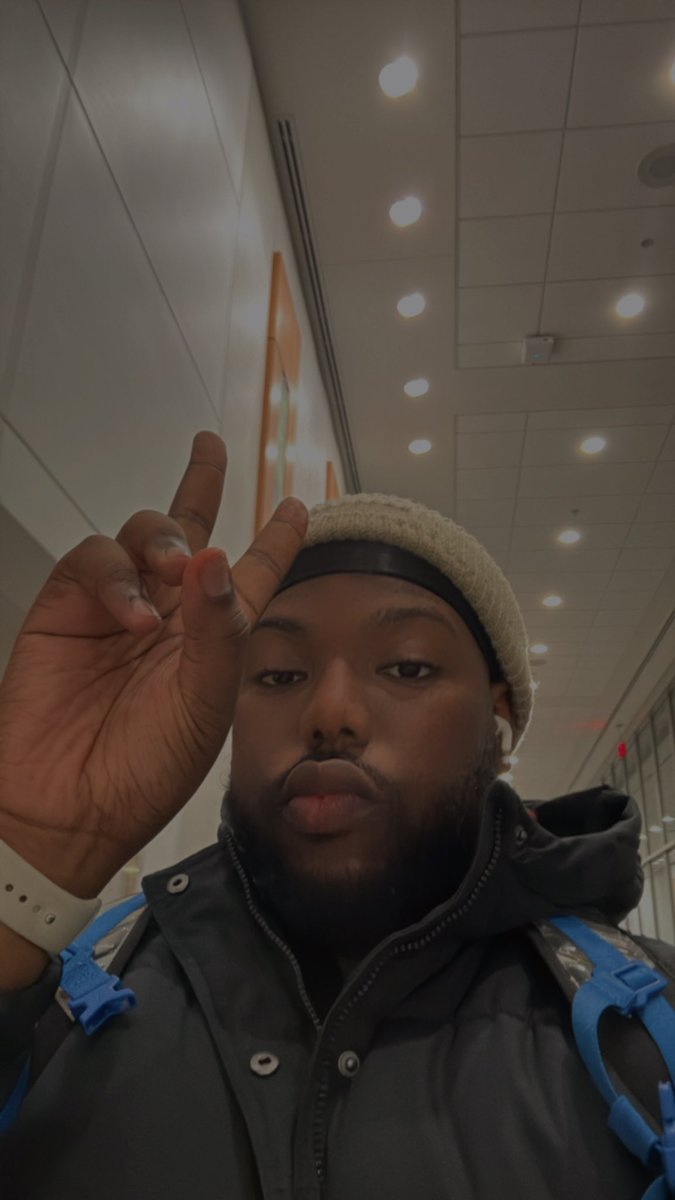 viewofthad's tweet photo. life lately… https://t.co/WGX2deZ4ZU