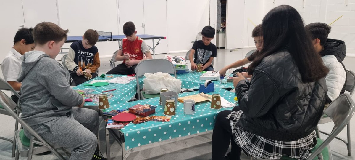 🏀 Great vibes at #hopeyouth! An evening of fun activities, games, and laughter—all in a safe space where everyone belongs. 🙌✨ #HopeNorthLondon #YouthCommunity #SafeSpace 
<a href="/BarnetCouncil/">Barnet Council</a> <a href="/Young_Barnet/">Young Barnet Foundation</a> <a href="/TheArcherN2/">The Archer</a> <a href="/EastFinchleyN2/">East Finchley</a> <a href="/N2GreenMan/">Green Man Community Centre</a>