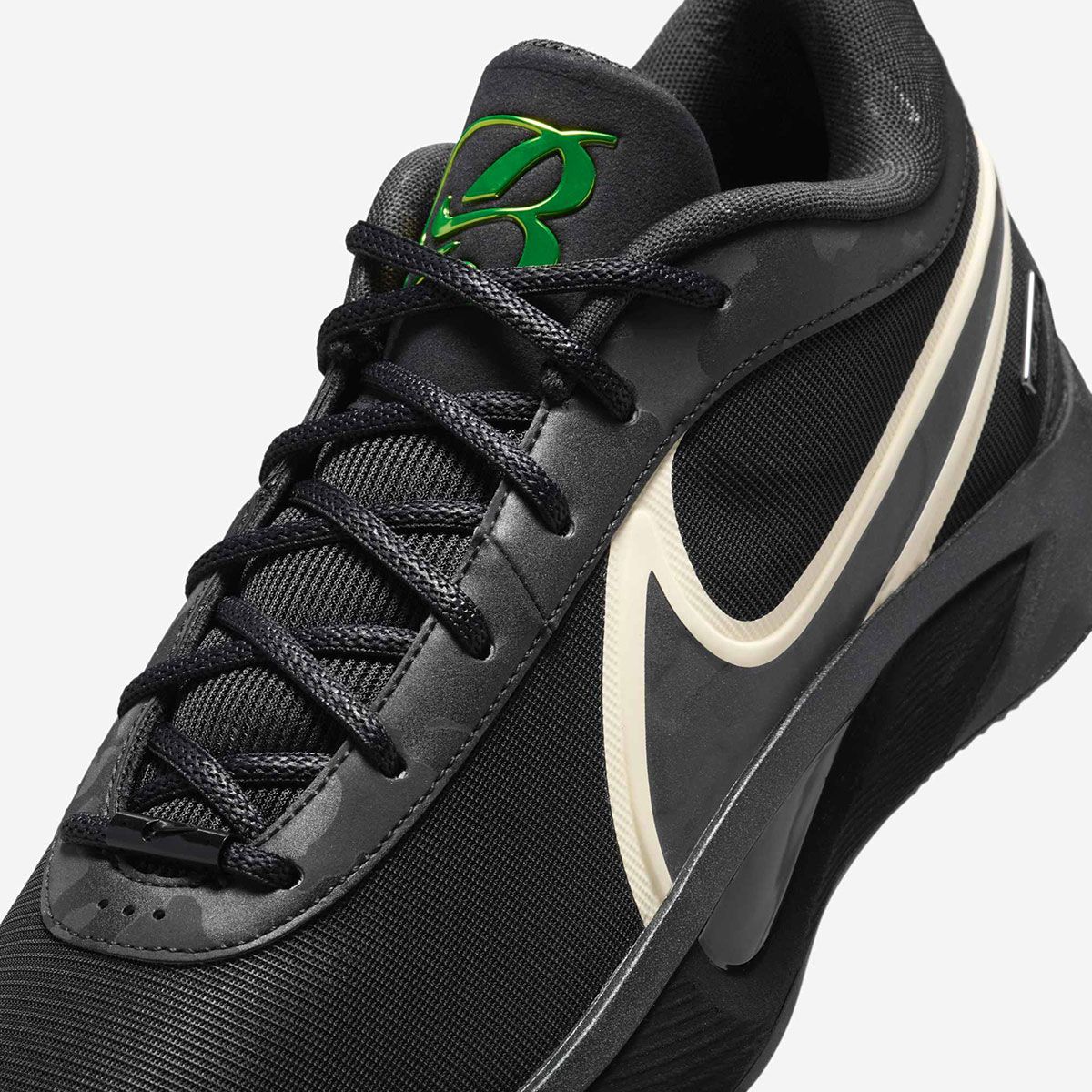 Nike Giannis Freak 6 