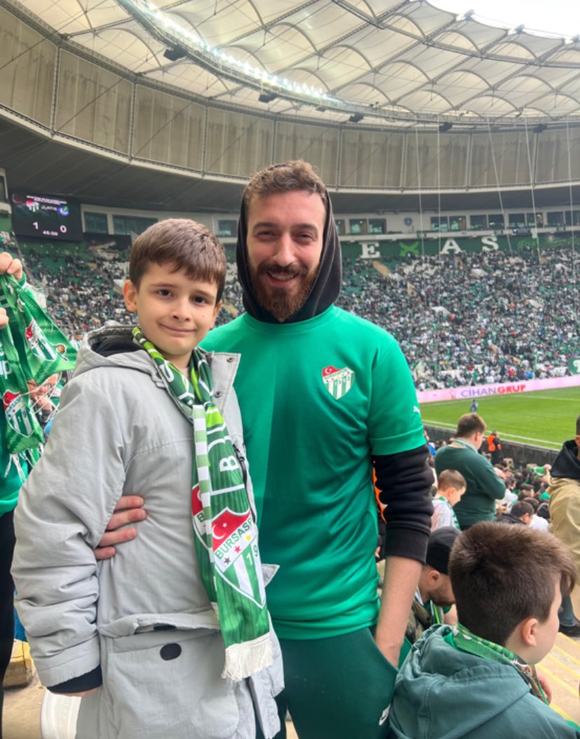 batucmlkcc's tweet photo. Müptela oldum aşka seninle #Bursaspor https://t.co/eAg7lissai
