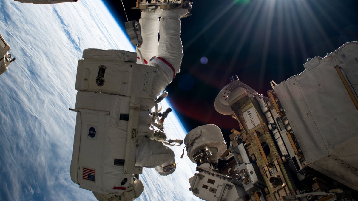 Space_Station's tweet photo. Astronaut Suni Williams rode the Canadarm2 robotic arm while orbiting above the Earth during a five hour, 26-minute spacewalk on Jan. 30, 2025. Williams now has 62 hours, 6 minutes of total spacewalk time, fourth on @NASA's  all-time list. More pix... https://t.co/vpyst23she https://t.co/wDTMVbS2YE